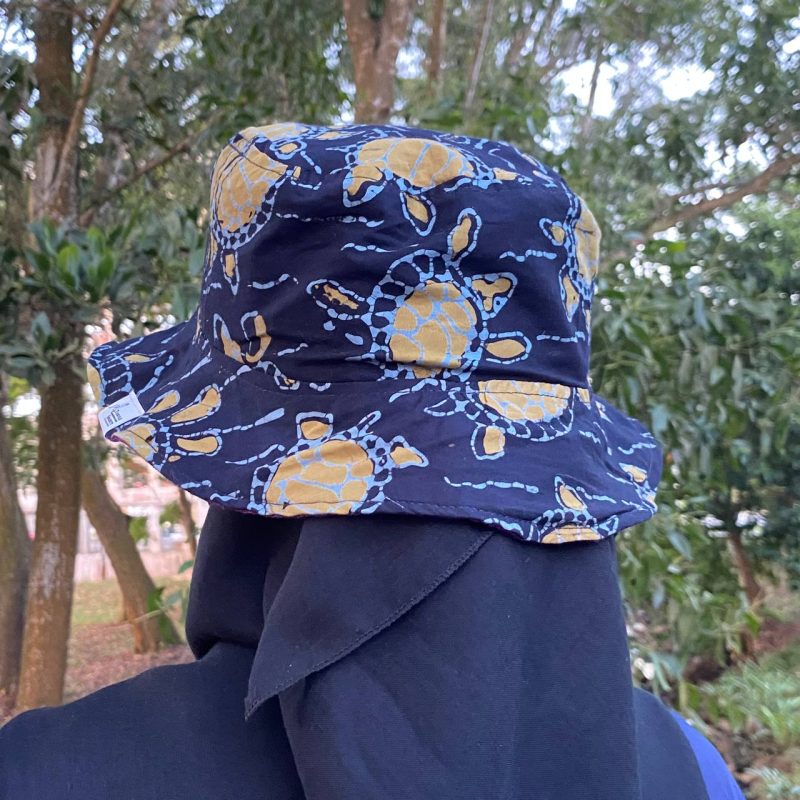 Bucket Hat Turtle Batik - Image 5